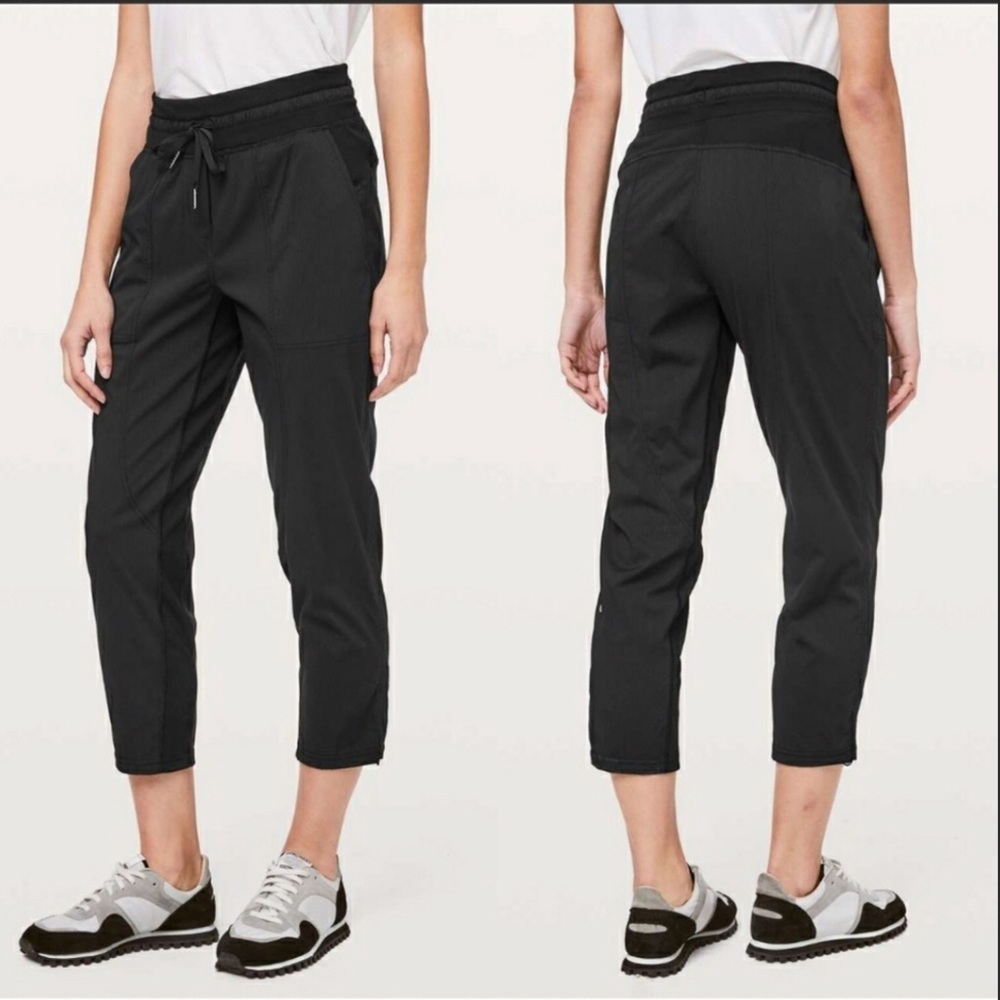 Lululemon Dance Studio Crop